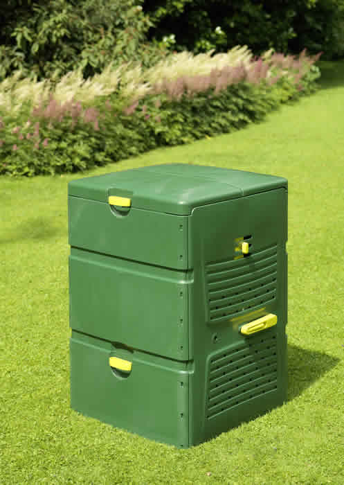 aeroplus 6000 composter on grass