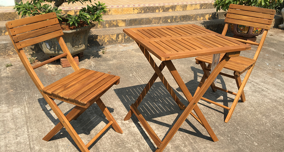 bistro table and chairs set