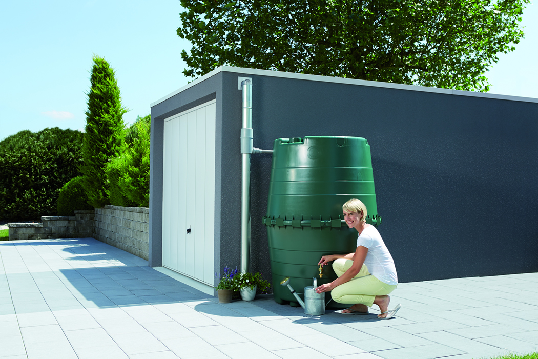 Top Tank Commercial Rain Barrel