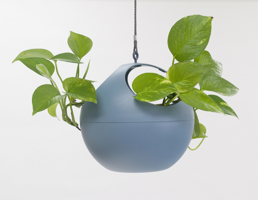 euro hanging planter blue