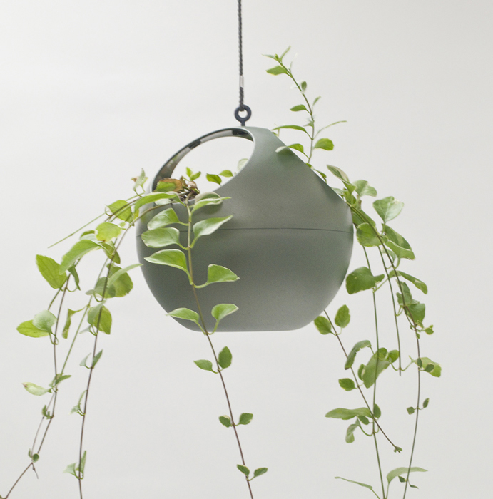 euro hanging planter moss green