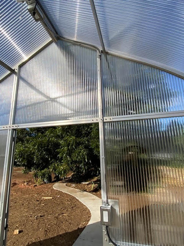 photo nine RIGA greenhouse electrical installation