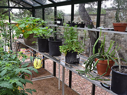 4 customer installation victorian greenhouse vi34